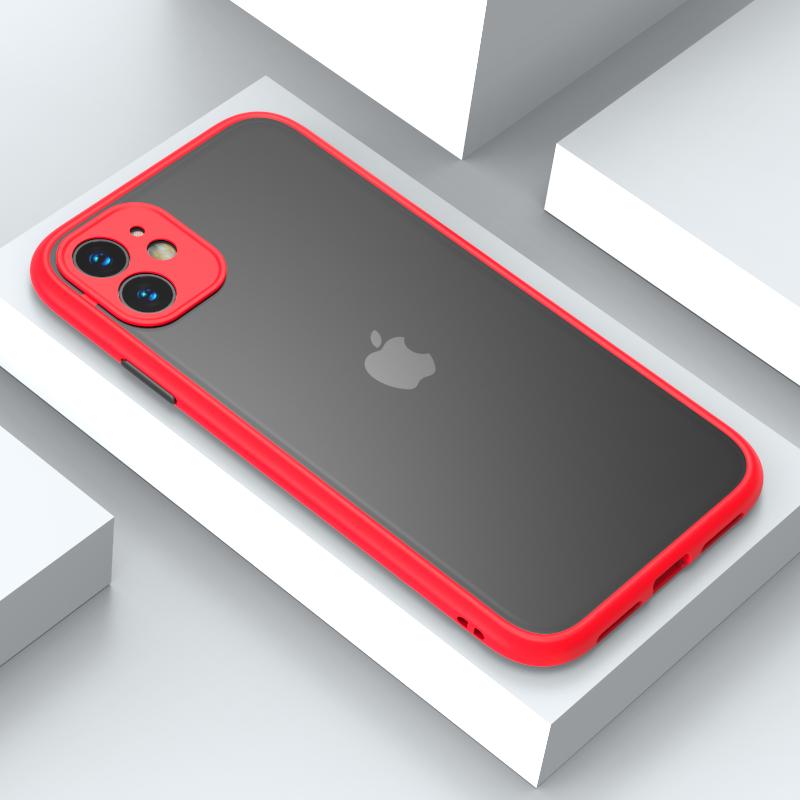 Coque design rouge semi transparente finition mate protection camera pour iPhone 13